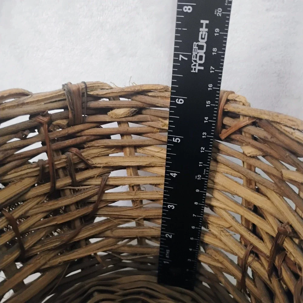 Rustic Wicker Basket Planter Heart Accent Farmhouse Cottagecore Decor